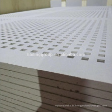 Taille standard de panneau de gypse perforé / panneau de plâtre Chine Fabricant